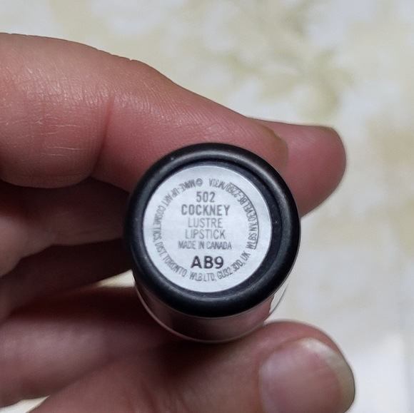 MAC Lustre Lipstick, 502 Cockney, NIB - Picture 3 of 7